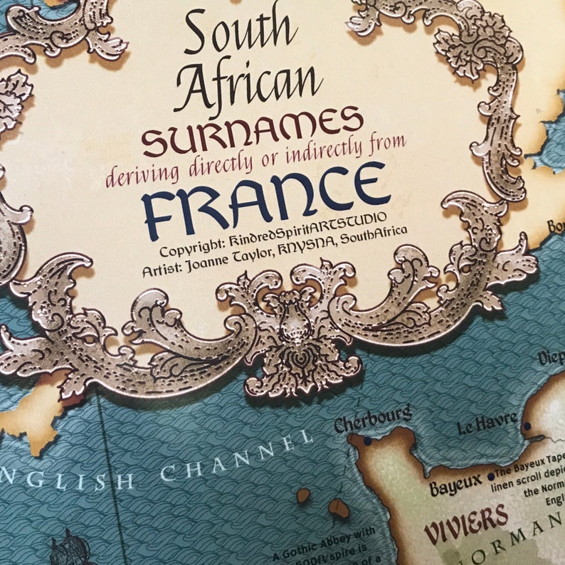 Puede incluir: Una portada de libro con un borde dorado decorativo y el t&iacute;tulo "South African Surnames deriving directly or indirectly from FRANCE". La informaci&oacute;n de copyright es "Copyright: Rindred SpiritARTSTUDIO Artist: Joanne Taylor, RNYSNA, SouthAfrica".