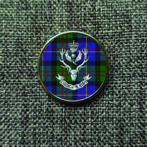 Queen's Own Highlanders Lapel Pin Badge 25mm