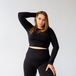 Crop Tops,festival clothing,Trendy clothes,long sleeve crop top,black crop top,cut out crop top,gift for her,Rave outfit,stretching outfit,seamless crop top,clothes for gym,sport crop top,yoga outfit