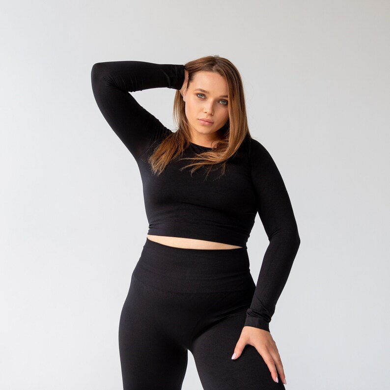 Crop Tops,festival clothing,Trendy clothes,long sleeve crop top,black crop top,cut out crop top,gift for her,Rave outfit,stretching outfit,seamless crop top,clothes for gym,sport crop top,yoga outfit