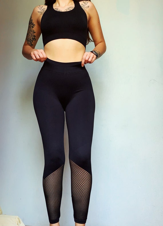 Black Seamless Leggings With Stylish Mesh Insert: Elevate Your Active Style  