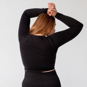 Crop Tops,festival clothing,Trendy clothes,long sleeve crop top,black crop top,cut out crop top,gift for her,Rave outfit,stretching outfit,seamless crop top,clothes for gym,sport crop top,yoga outfit