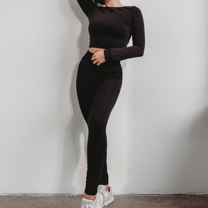 Crop Tops,festival clothing,Trendy clothes,long sleeve crop top,black crop top,cut out crop top,gift for her,Rave outfit,stretching outfit,seamless crop top,clothes for gym,sport crop top,yoga outfit