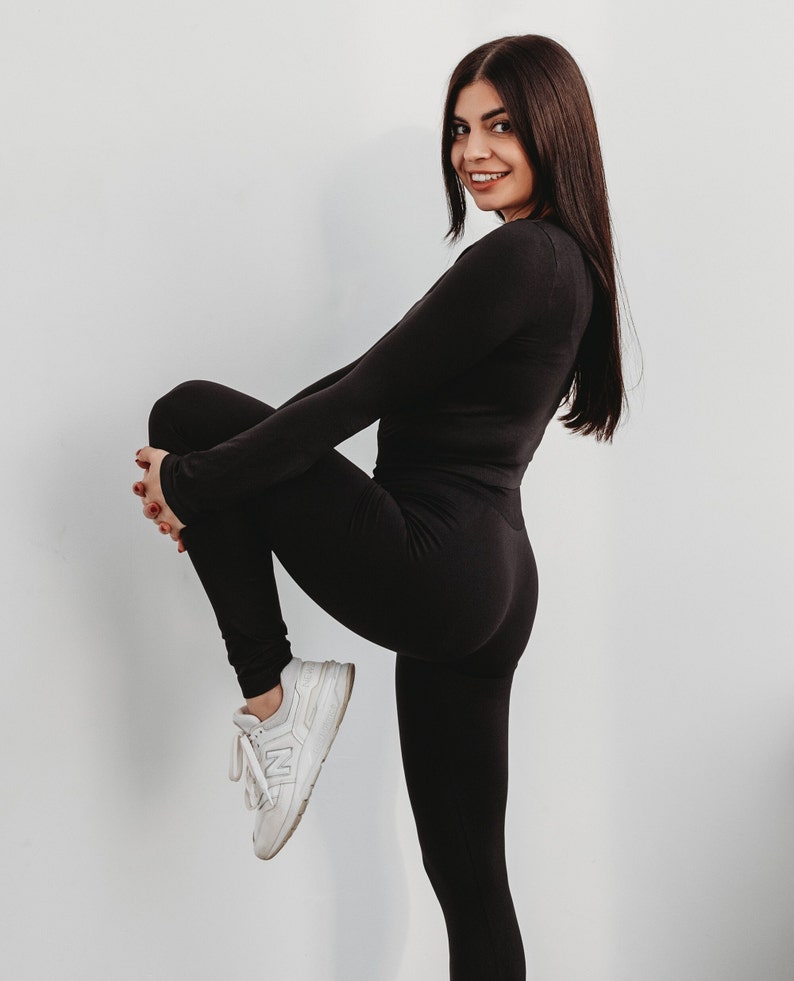 Crop Tops,festival clothing,Trendy clothes,long sleeve crop top,black crop top,cut out crop top,gift for her,Rave outfit,stretching outfit,seamless crop top,clothes for gym,sport crop top,yoga outfit