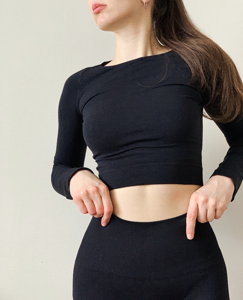 Crop Tops,festival clothing,Trendy clothes,long sleeve crop top,black crop top,cut out crop top,gift for her,Rave outfit,stretching outfit,seamless crop top,clothes for gym,sport crop top,yoga outfit