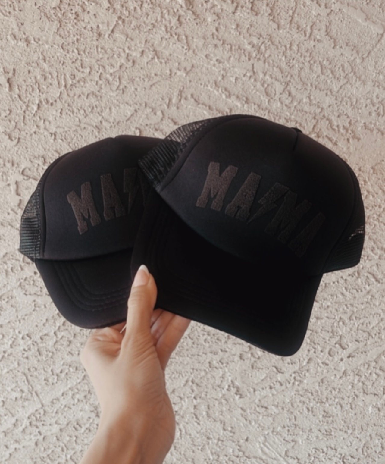 IVORY & BLACK HAT - MAMA