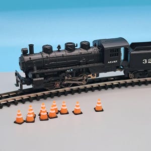 40 PC Pack - N Scale Traffic Cones 1:160 Scale Model Railroad Street Cones Safety Road Cones