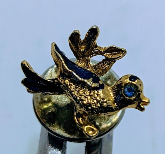 Vintage MCM Gold Tone Blue Rhinestone Bird Pin Br… - image 1