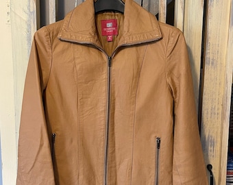 Vintage Desert/Beige  Tan Genuine Leather Ladies' Jacket Late 80s Women's Size Small