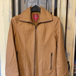 Vintage Desert/Beige  Tan Genuine Leather Ladies&#39; Jacket Late 80s Women&#39;s Size Small