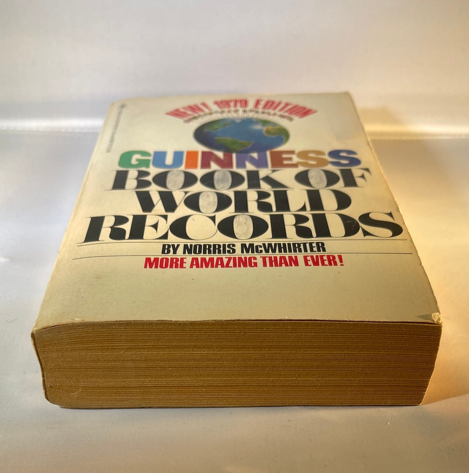 Vintage 1979 Guinness Book of World Records Paperback 704