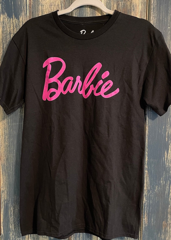 Barbie Short Sleeve Men's Medium Black  T-shirt Of