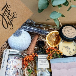 Self Care Gift Box, Care Package, Gift for Her, Spa Gift Box, Organic and Natural Pamper Gift Box  , Zero- waste and Plastic- Free