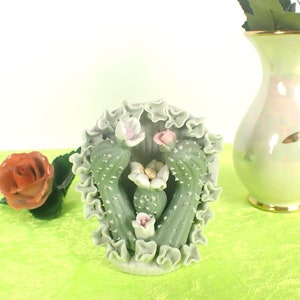 flowering cacti in shell porcelain/ceramic approx. 10 cm high