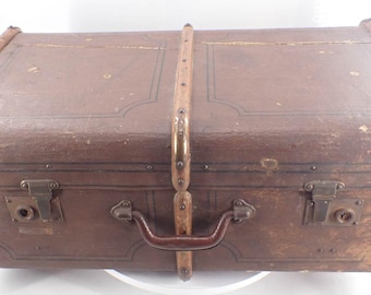 antiker großer Holzkoffer unrestauriert gute Basis zum Upcycling oder Deko 70 cm breit H260