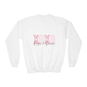 Youth XOXO Crewneck Sweatshirt - Cozy Gift for Kids, Valentine&#39;s Day, Birthday Celebration, Stylish Casual Wear, Trendy Teen Apparel