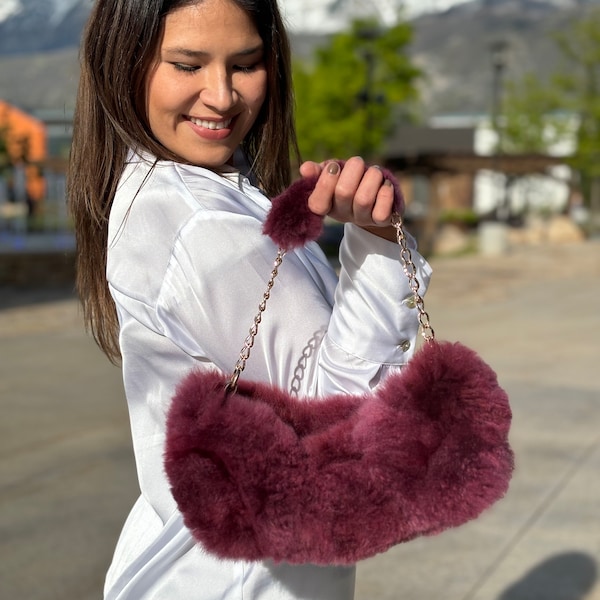 Purse made of baby alpaca fur, luxury burgundy purse, natural alpaca fur, luxury gifts.