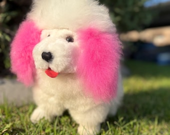 Flauschiges Alpaka Pudel Kuscheltier | Handgemachter Hund Plüschtier 30 cm | Pink Pudel Decor
