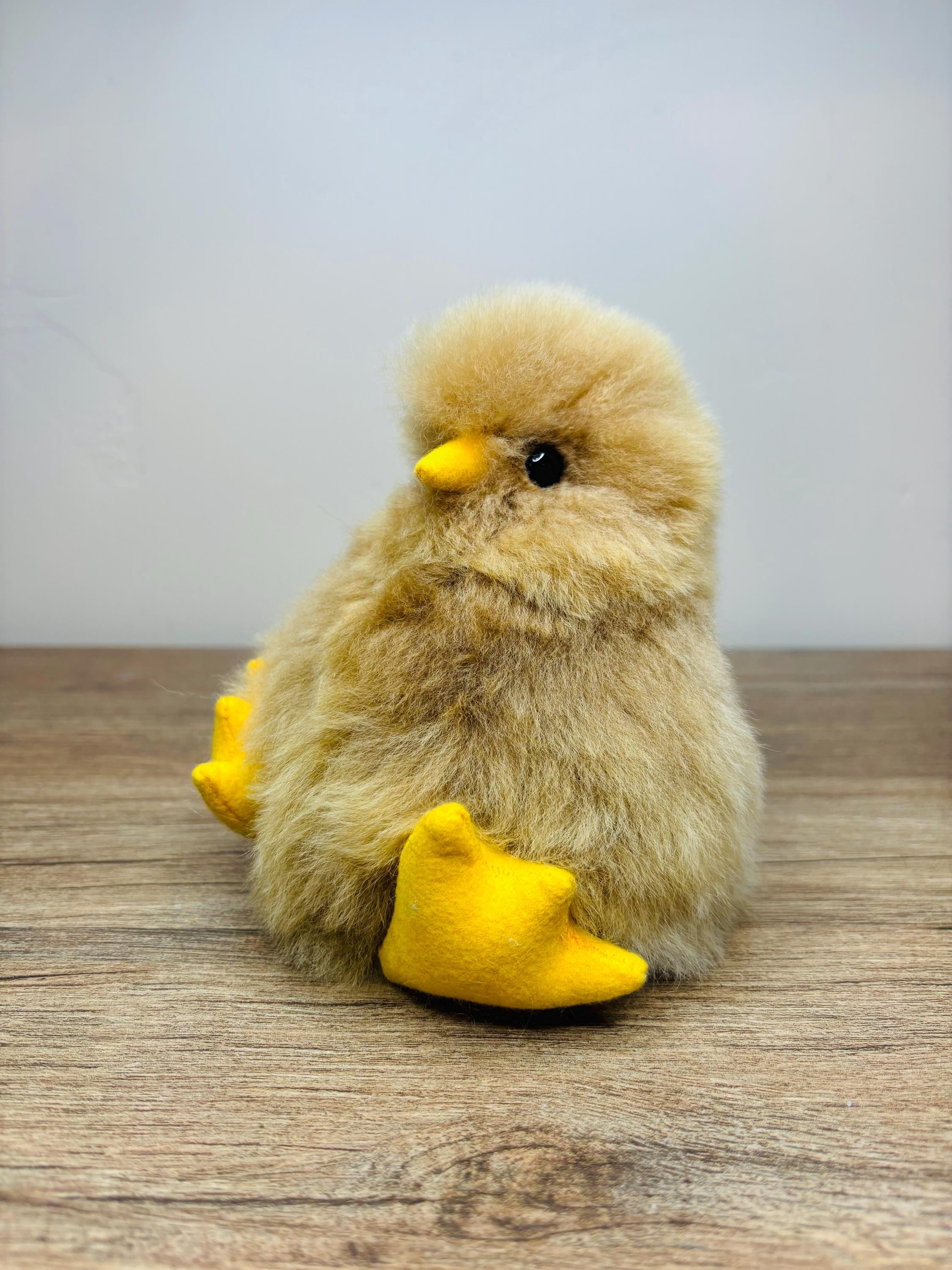 ベビーアルパカの毛皮のひよこのおもちゃ：ペルーの鳥のぬいぐるみ