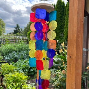 Capiz Sea Shell Wind Chime Home Decoration, Outdoor Hanging Wind Chime, Patio, Garden, Yard Decoration, Gift For Mom, Rainbow Color