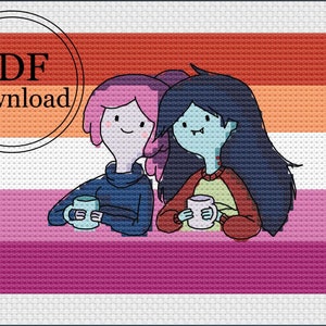 Puede incluir: Dos personajes de dibujos animados, una mujer de pelo rosa y una mujer de pelo azul, sostienen tazas y están sentados frente a una bandera del orgullo lésbico. La bandera tiene rayas rojas, naranjas, blancas, rosas y moradas.