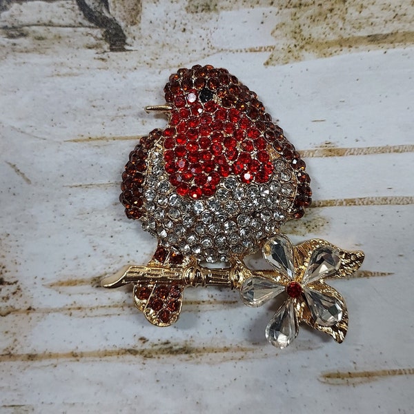 MAGNETIC Jeweled Robin brooch. Bird brooch, vintage style brooch.