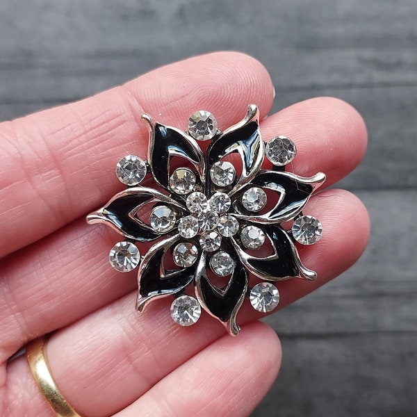 MAGNETIC Silver and Black floral brooch. Flower brooch, modern brooch. Black flower pin. Horse show brooch.