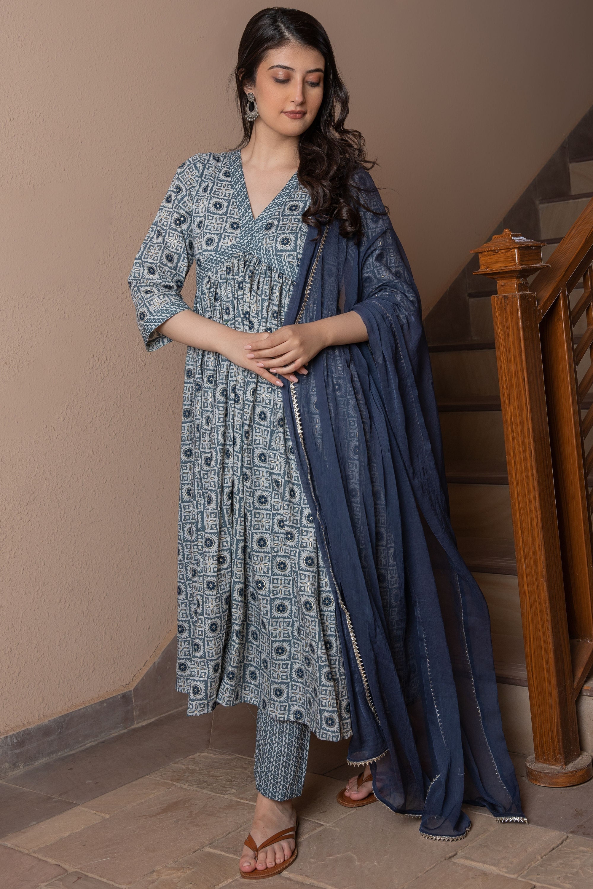 Side cut shop anarkali