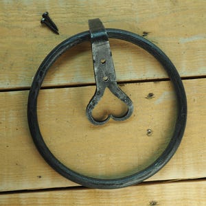 Hand-Forged Steel Towel Ring Holder – Rustic Industrial Bathroom Wall Hanger, Brushed and Lacquered Metal, 3 Models with Screws, Towel Ring