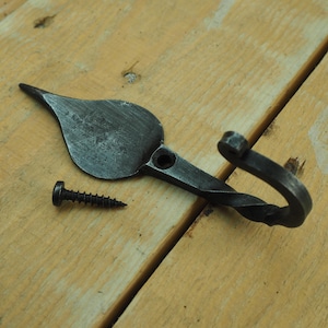 Hand-Forged Leaf Hook – Rustic Brushed Steel Wall Hanger, Decorative Vintage Hook, 2 Types with Mounting Screw, Coat Hook, Rustic Iron Hook
