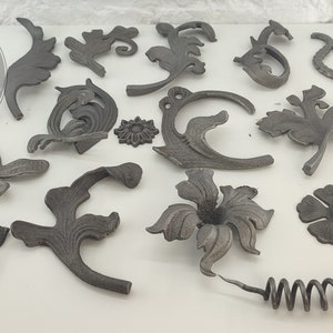 Cast Iron Leaves Grapes Flowers Rosette Ornament, Metal Flower, Cast Iron Decorative Leaves, Metal Forged Grape, Ornaments on the Railing