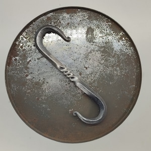 S-Haken, quadratisch, verdreht, handgeschmiedet, Metall, S-Haken, Schmied gemacht S-Haken, rustikaler Haken, Bauernhaus-Haken, Cup-hängender Haken, Loft-Haken, DIY-Haken