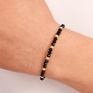Bracelet homme or 14 carats de perles noires, bracelet corde en pierre d&#39;onyx, bracelet homme réglable en or, bracelet pierres précieuses noires, cadeau pour lui