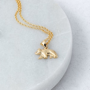 14k Solid Gold Bär Halskette, Tier Schmuck, 14K Gelbgold Bär Charm Anhänger, Grizzly Halskette, Unisex Charm mit 2 mm Kette