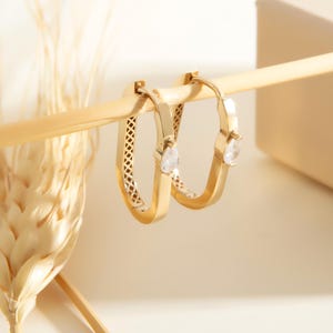 14k Solid Gold Diamond Earrings, Minimalist Hoop Earrings, Everyday Earrings, Diamond Earrings, Wedding Earrings, Diamond Huggies