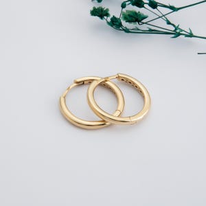 14k Gold Hoop Earrings, Huggie Earring, Huggie Hoop Earrings, Minimalist Hoop Earrings, Simple Earrings, Small Huggie Earrings for Women