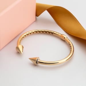 14k Solid Arrow Bangle, Arrow Bracelet for Men/Women, Gold Arrow Cuff Bracelet, Arrow Jewelry, Minimalist Bangle, Gift for Her