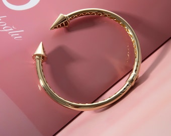 14k Solid Arrow Bangle, Arrow Bracelet for Men/Women, Gold Arrow Cuff Bracelet, Arrow Jewelry, Minimalist Bangle, Christmas Gift for Her