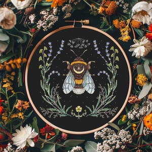 Bumblebee cross stitch pattern PDF - digital download – insect bee modern large realistic witchcraft witchy cottagecore dark embroidery CS44