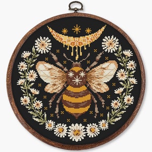 Bee cross stitch pattern PDF - digital download - insect honey bee floral nature embroidery x stitch CS1