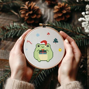 Christmas frog cross stitch pattern PDF - funny christmas frog gift easy small mini beginner simple kawaii modern CS186