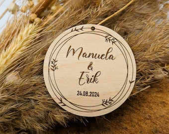 Personalisierter Holzanhänger mit Namen & Datum | Hochzeitsanhänger aus Holz | Geschenk zur Hochzeit, Jubiläum, Jahrestag, Gastgeschenk