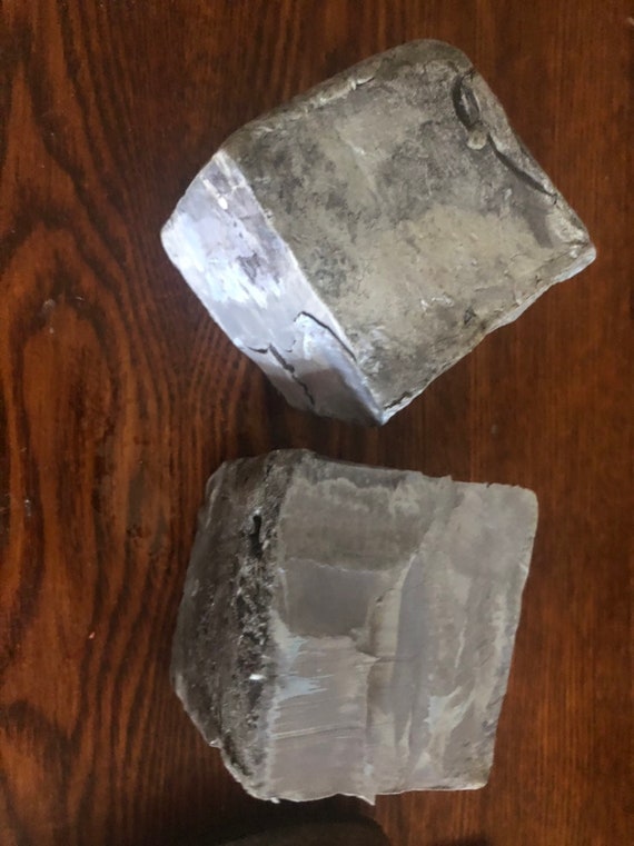 Elemento metálico de potasio Kalium Metal alcalino blando 99.8% puro  Envasado en bolsas de plástico con aceite mineral bajo recolección al vacío  o laboratorio -  México