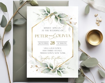 Puede incluir: Invitación de boda con un marco hexagonal dorado y follaje verde acuarela. El texto dice "Amablemente únase a nosotros en la boda de Peter y Olivia, el 28 de septiembre a las 3:00 PM, Villa Old Town, 000 Third Avenue, Middletown, Nueva York, Recepción a continuación."