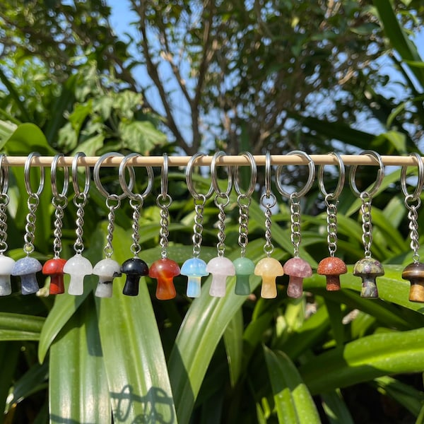 Porte-clés aux champignons en cristal, décor aux champignons, porte-clés en cristal. Cadeau pour elle, cristal de guérison