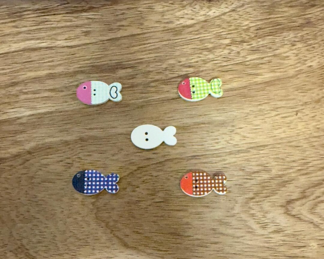 Fish Buttons, 5 X Fish Craft Buttons, Wooden Fish Sewing Buttons, Fish ...