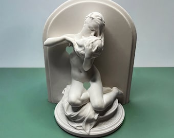 Female Bust Plaster Statue: Roman Greek Nordic Art Replica