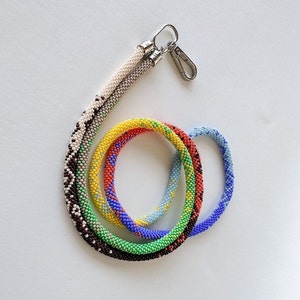 Lanyard de style ethnique - Lanyard de mode - Idées cadeaux pour l’enseignant - Lanyard perlé - Neecklace de carte d’identité - Porte-badge - Cadeaux pour elle -