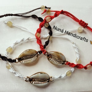 Seashell bracelet, thread bracelet, macrame bracelet, handwoven bracelet, lucky bracelet, friendship bracelet