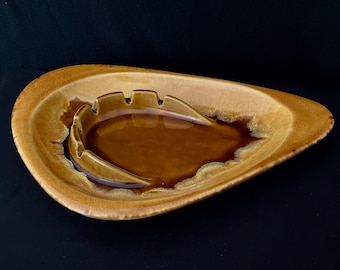 Vintage MCM Royal Haeger Pottery Ashtray Tan & Brown 1091